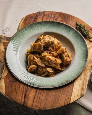 Sarmale în foi de varză murată cu afumătură 400 grame